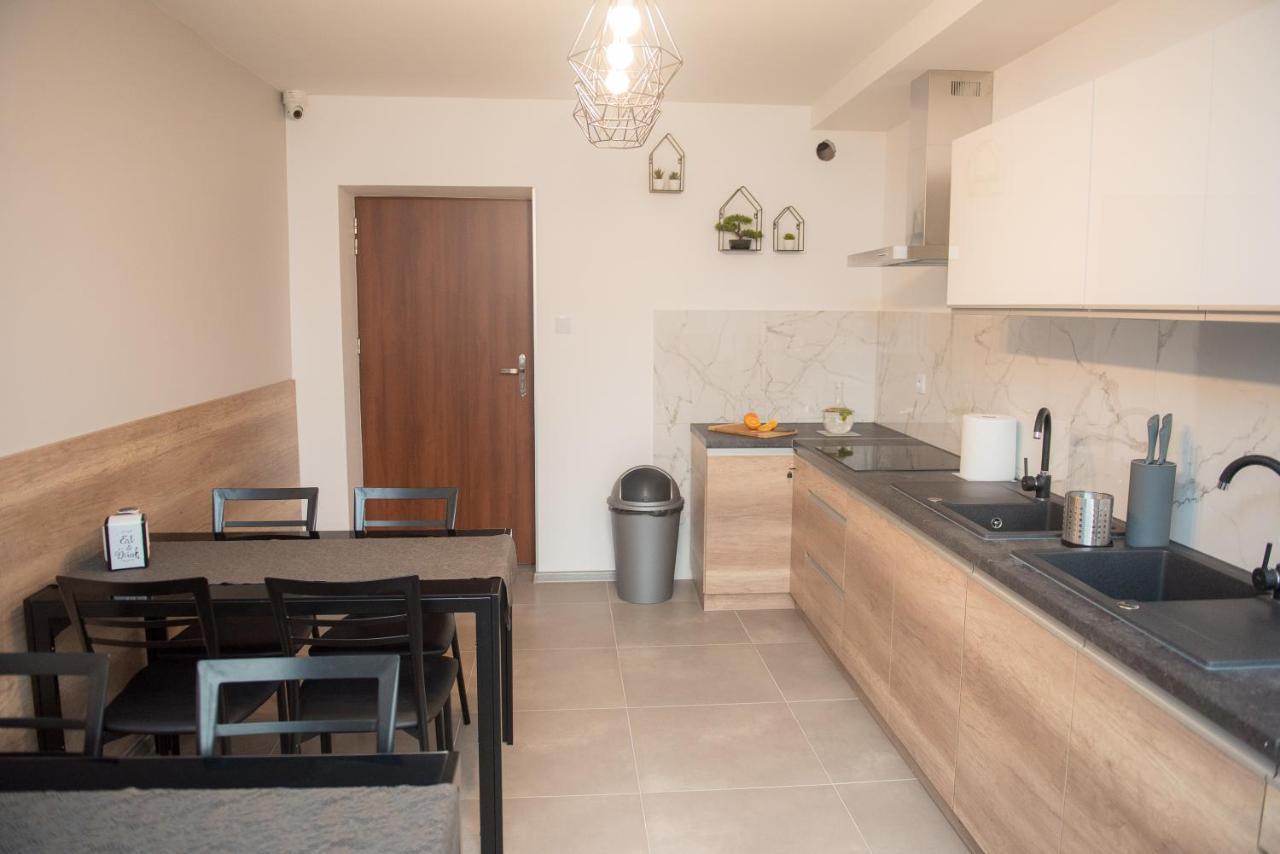 Aparthotel Geris Częstochowa Esterno foto