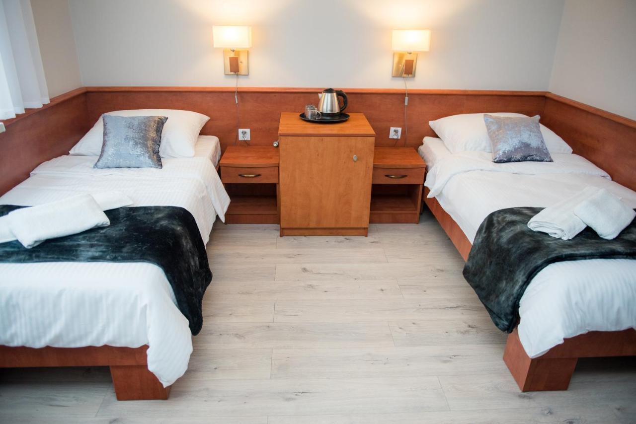 Aparthotel Geris Częstochowa Esterno foto
