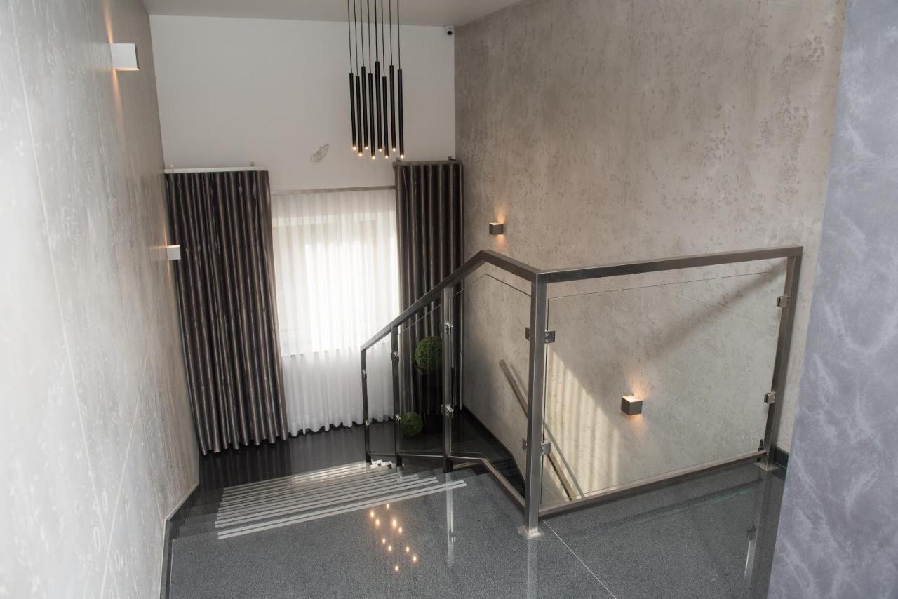 Aparthotel Geris Częstochowa Esterno foto