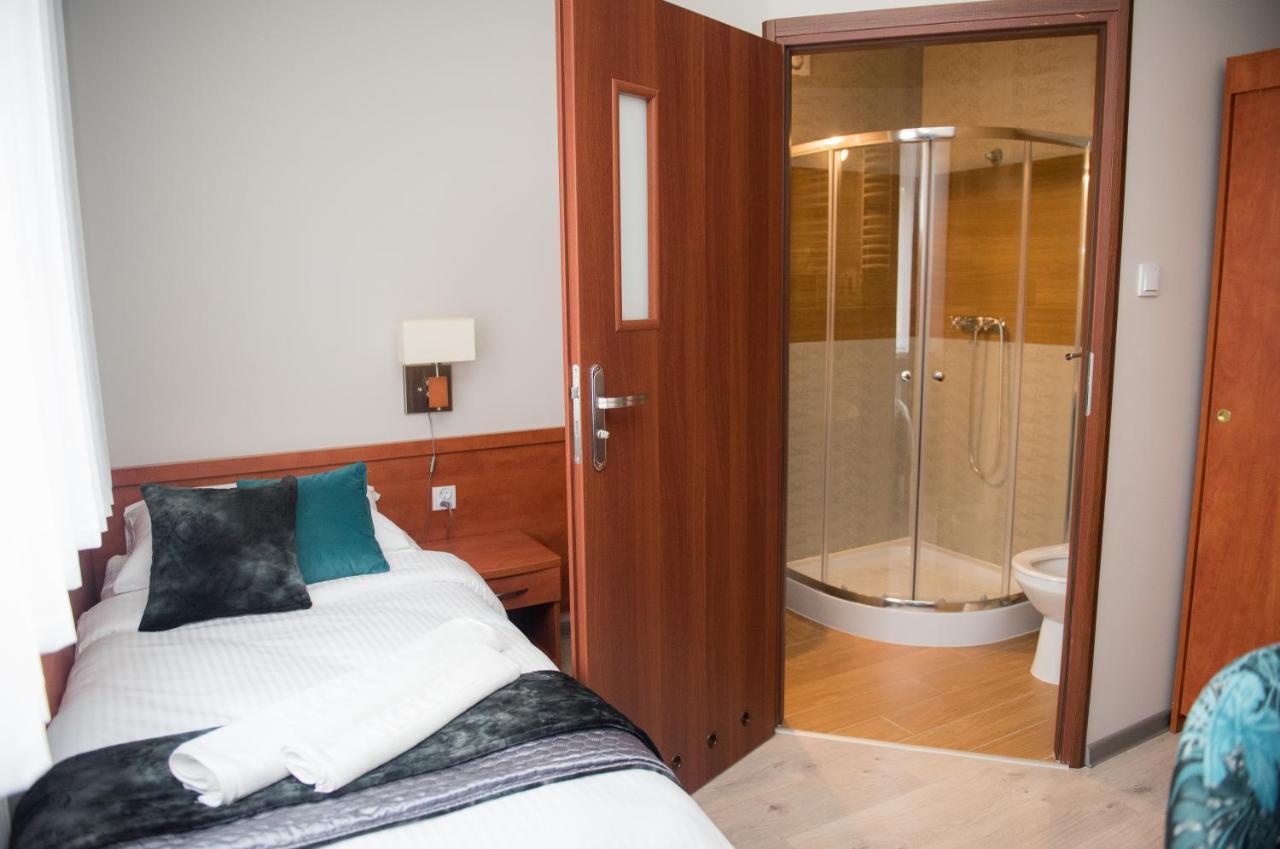 Aparthotel Geris Częstochowa Esterno foto
