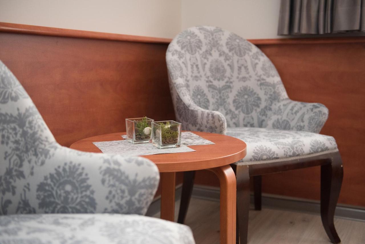 Aparthotel Geris Częstochowa Esterno foto